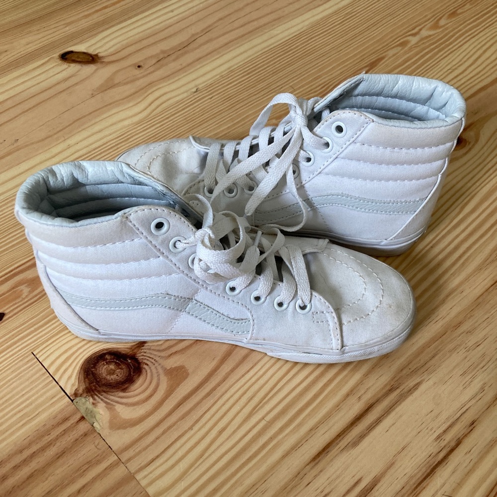 Womens white hightop VANS size 6